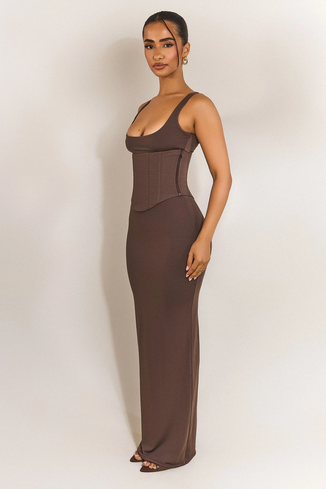 The Sandra Scoop Maxi in Brown - Image 10