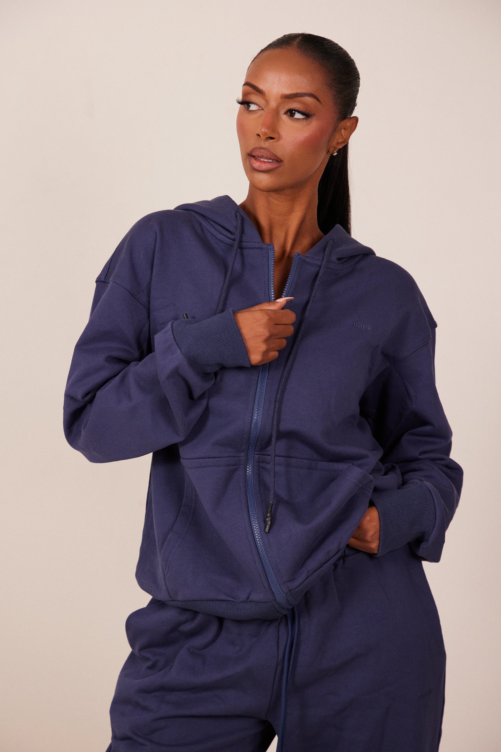 The Basic Jersey Jacket in Navy - Image 5