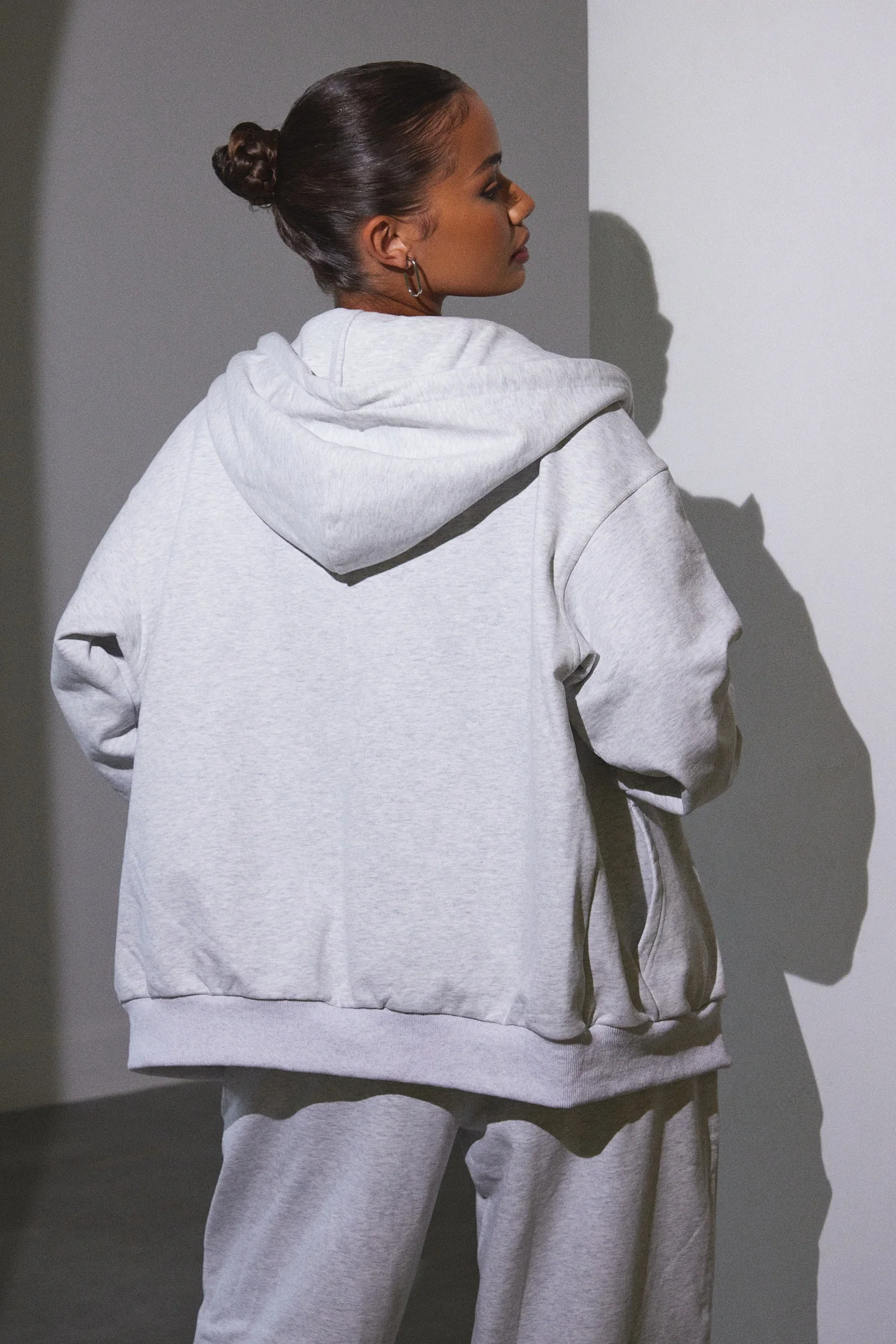 The Basic Jersey Jacket in Grey - Image 3