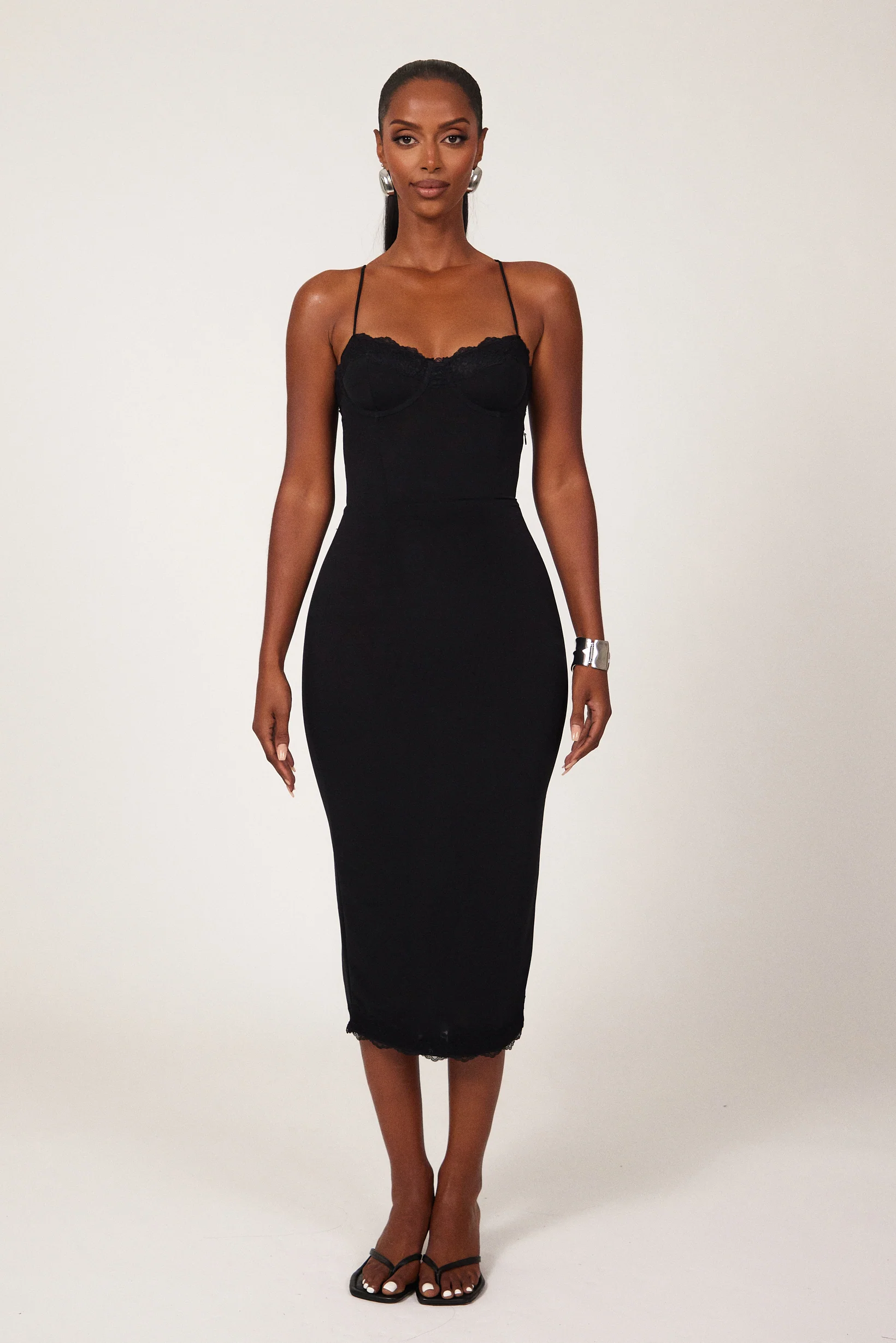 The Bij Midi in Black - Image 14