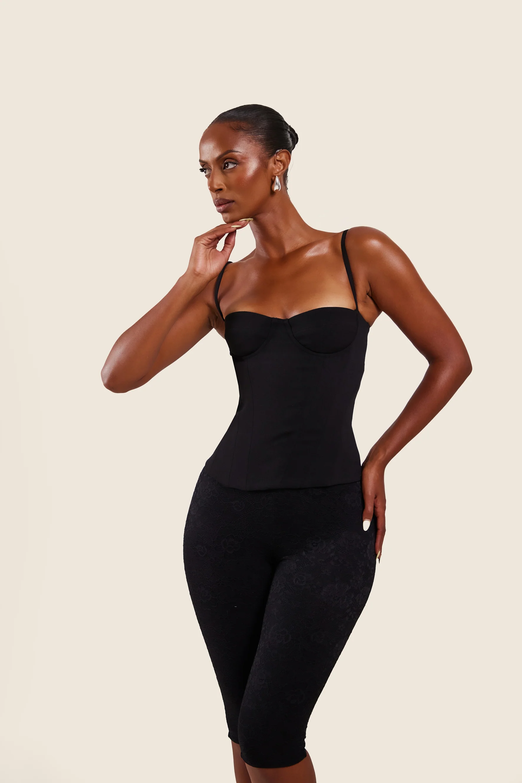 The Brielle Capri Bottoms in Black - Image 15