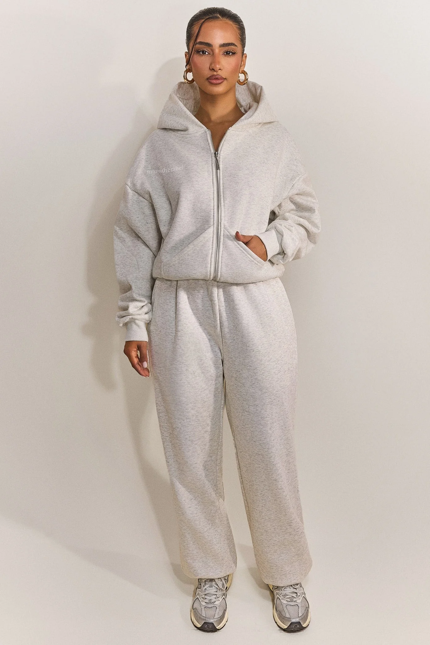 The Classics Cuffed Joggers in Grey Marl - Image 4