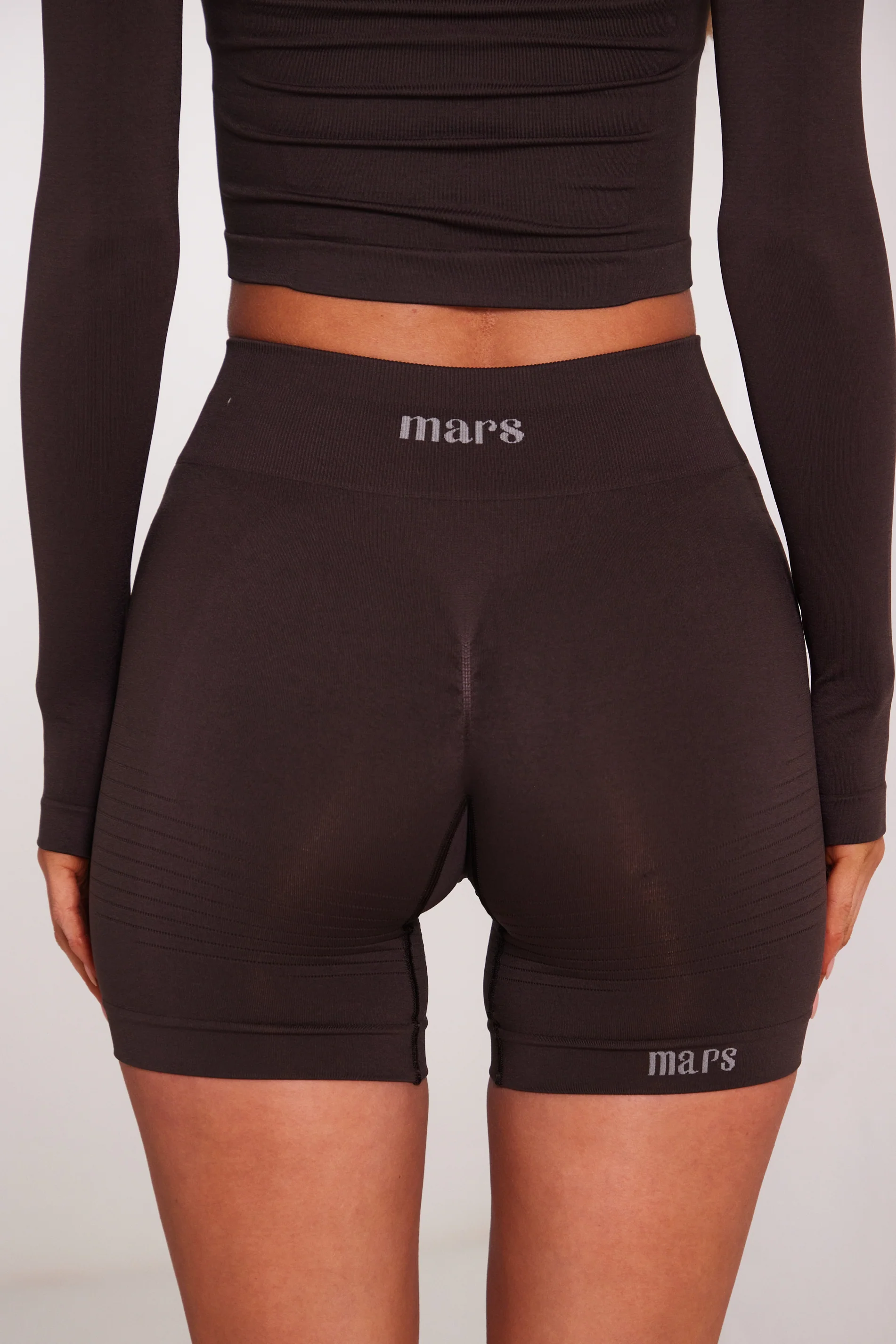 The Mars Seamless Shorts in Brown - Image 2