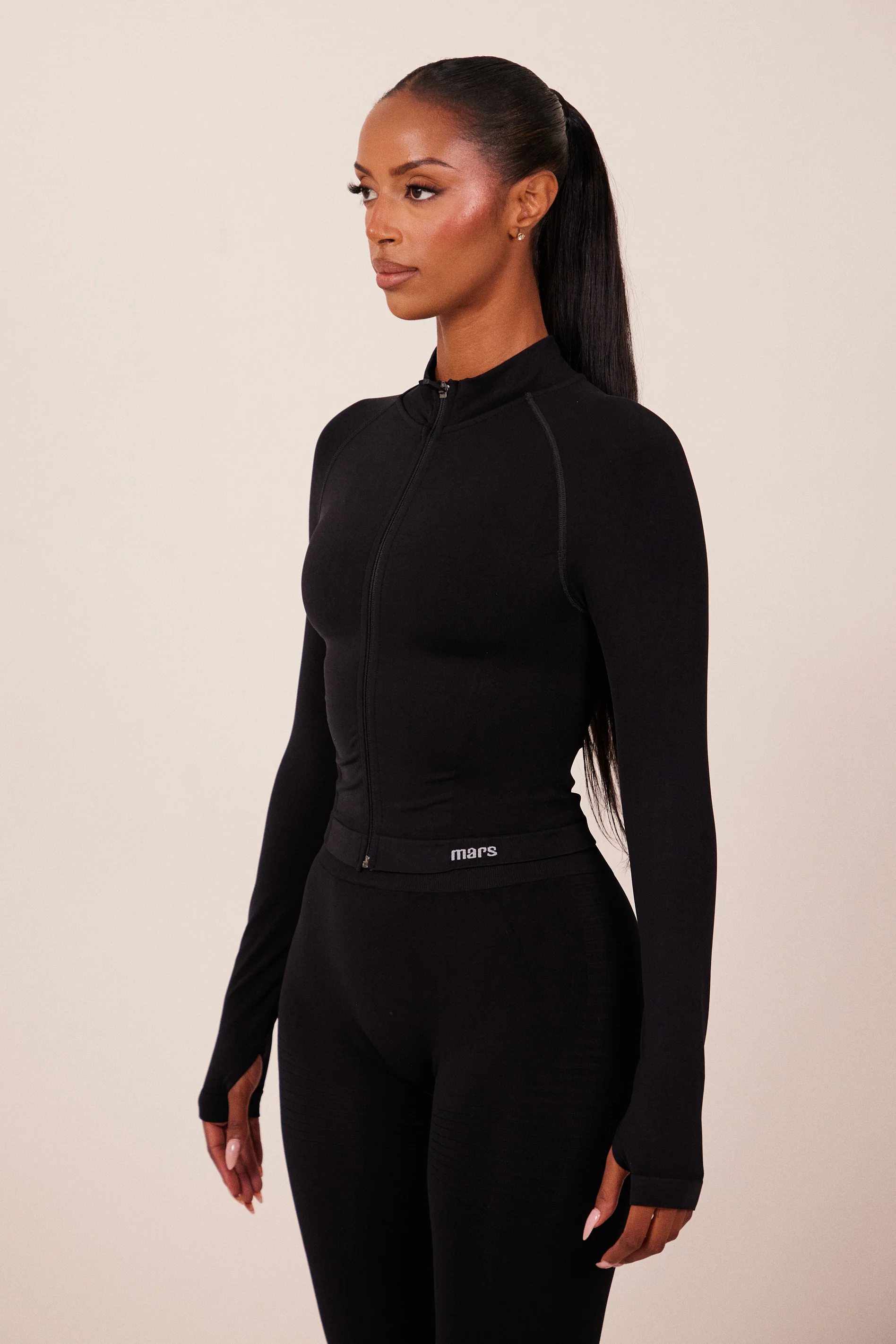 The Mars Seamless Zip Jacket in Black - Image 2