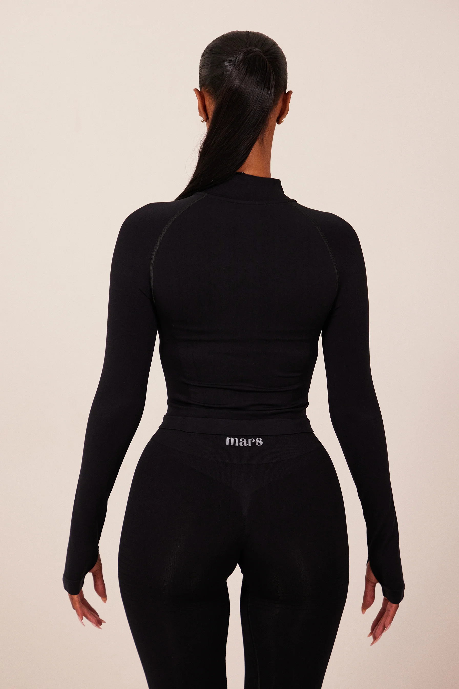 The Mars Seamless Zip Jacket in Black - Image 3