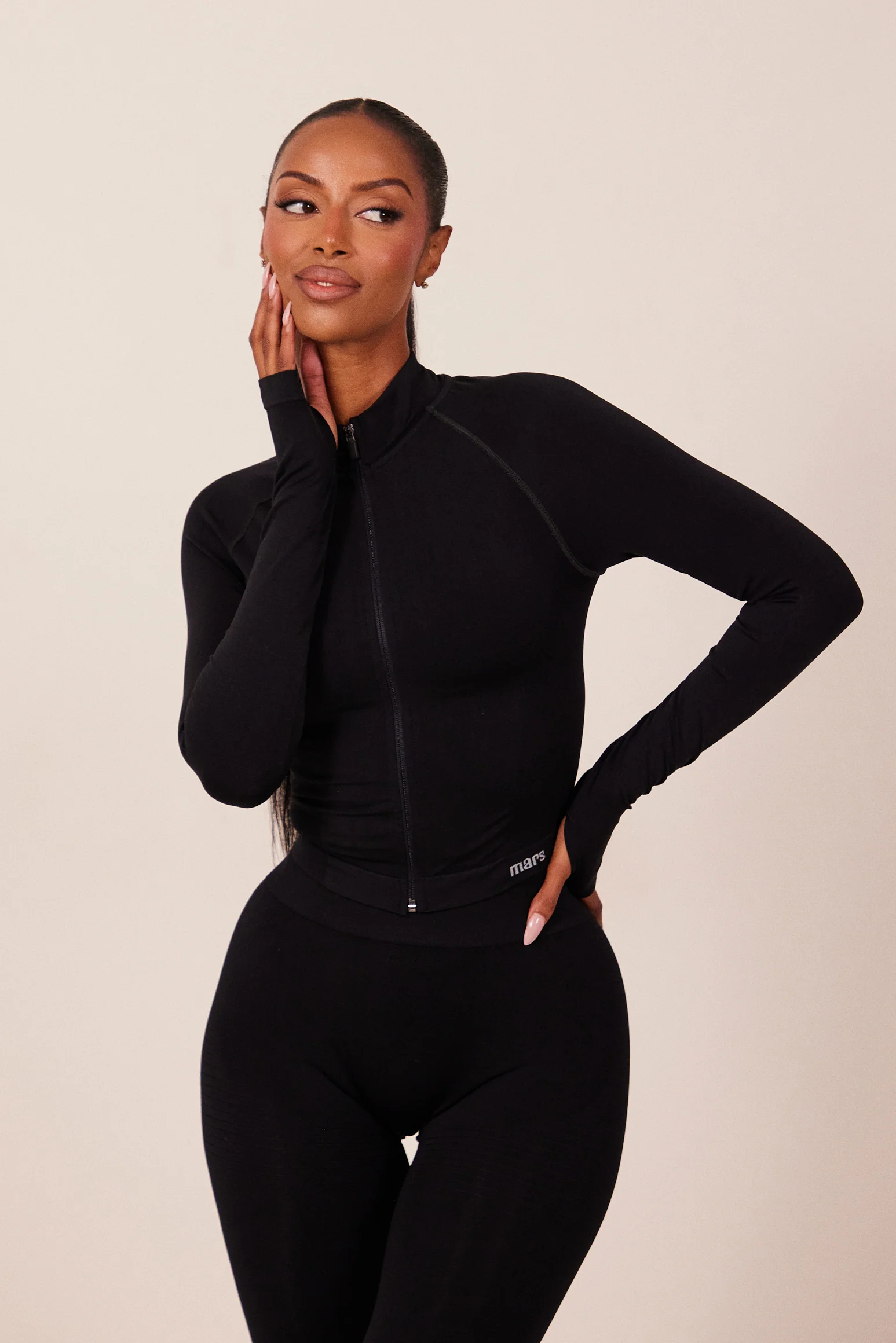 The Mars Seamless Zip Jacket in Black - Image 6