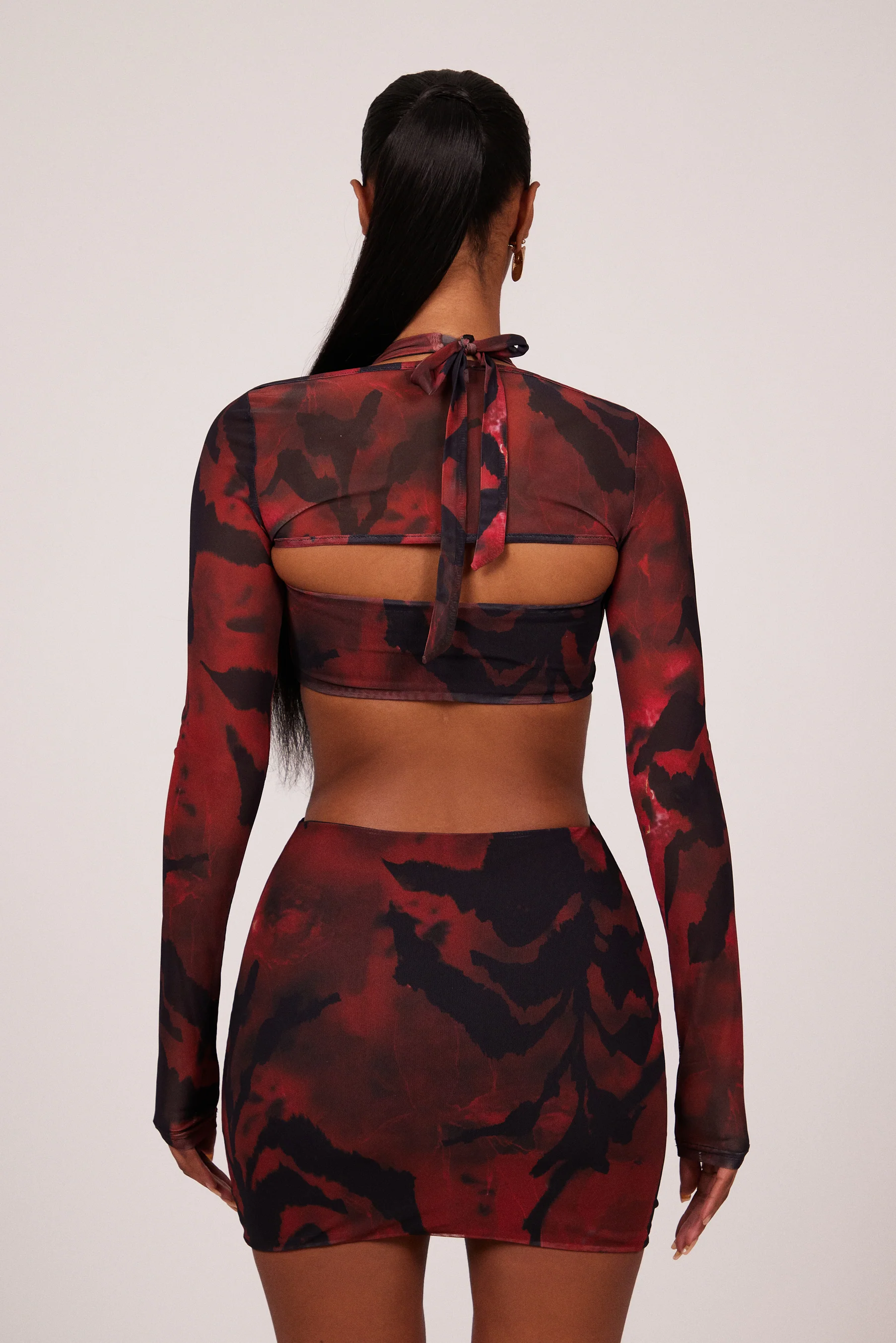 The Ring detail Plunge Shrug Mini in Red Print - Image 4