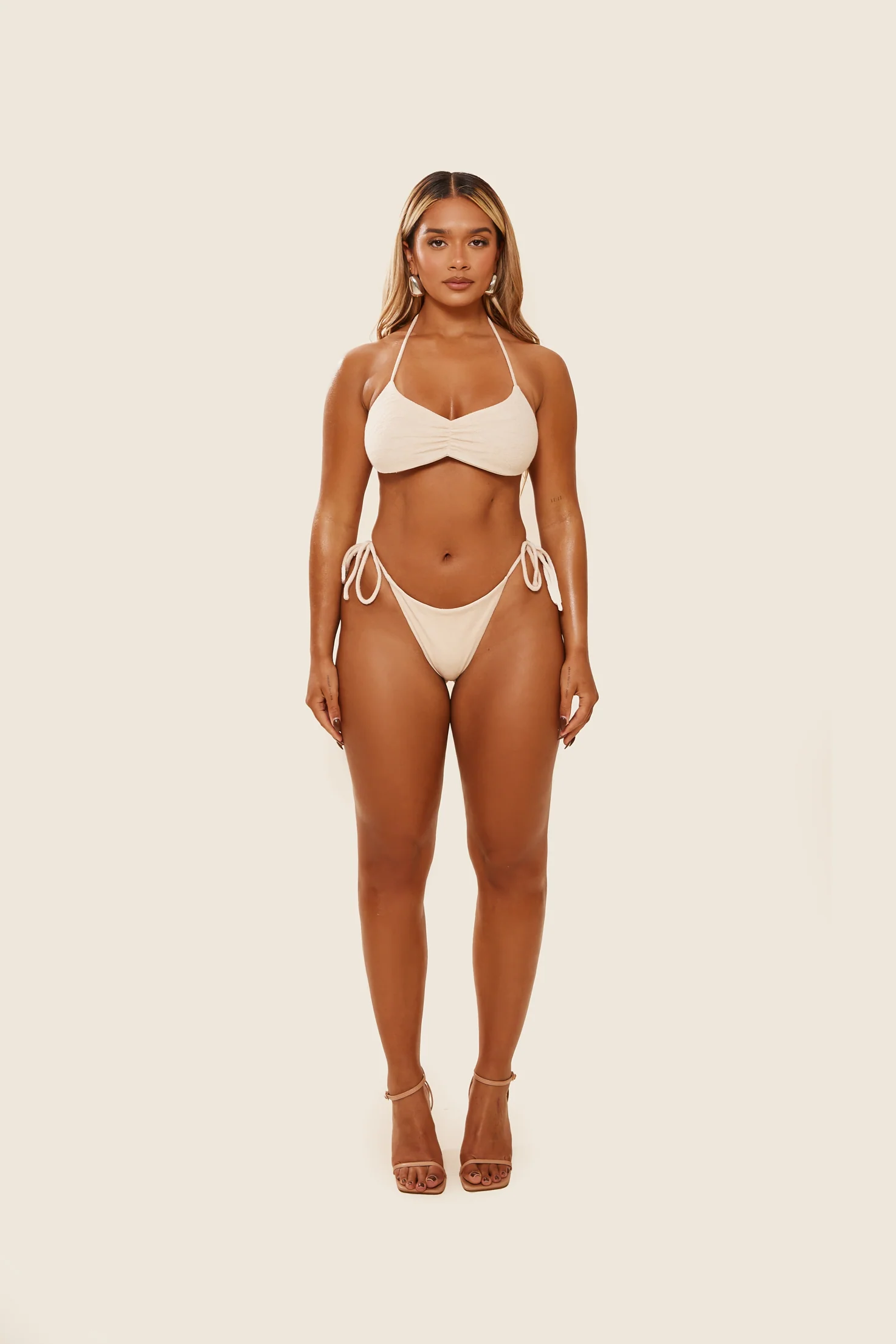 The Roja set in Taupe - Image 3