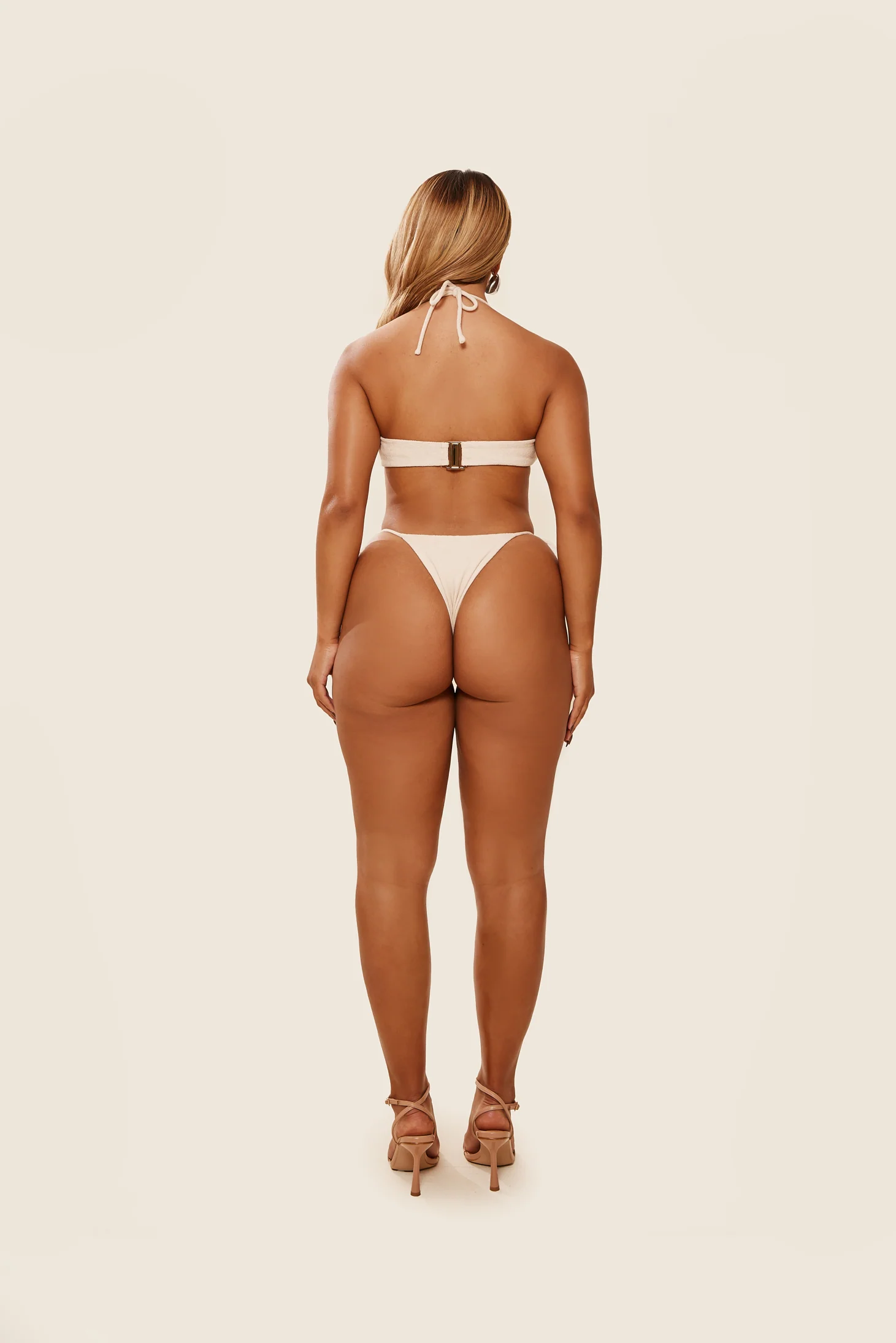 The Roja set in Taupe - Image 4
