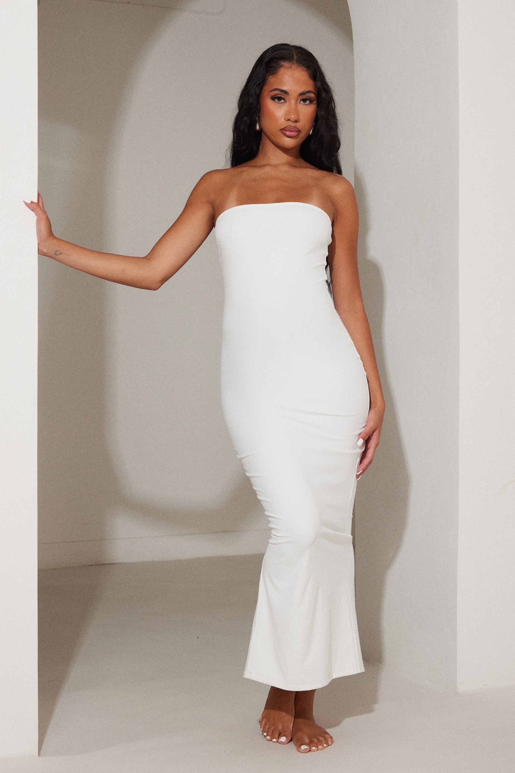 The Sculpt Bandeau Maxi in White - Image 7