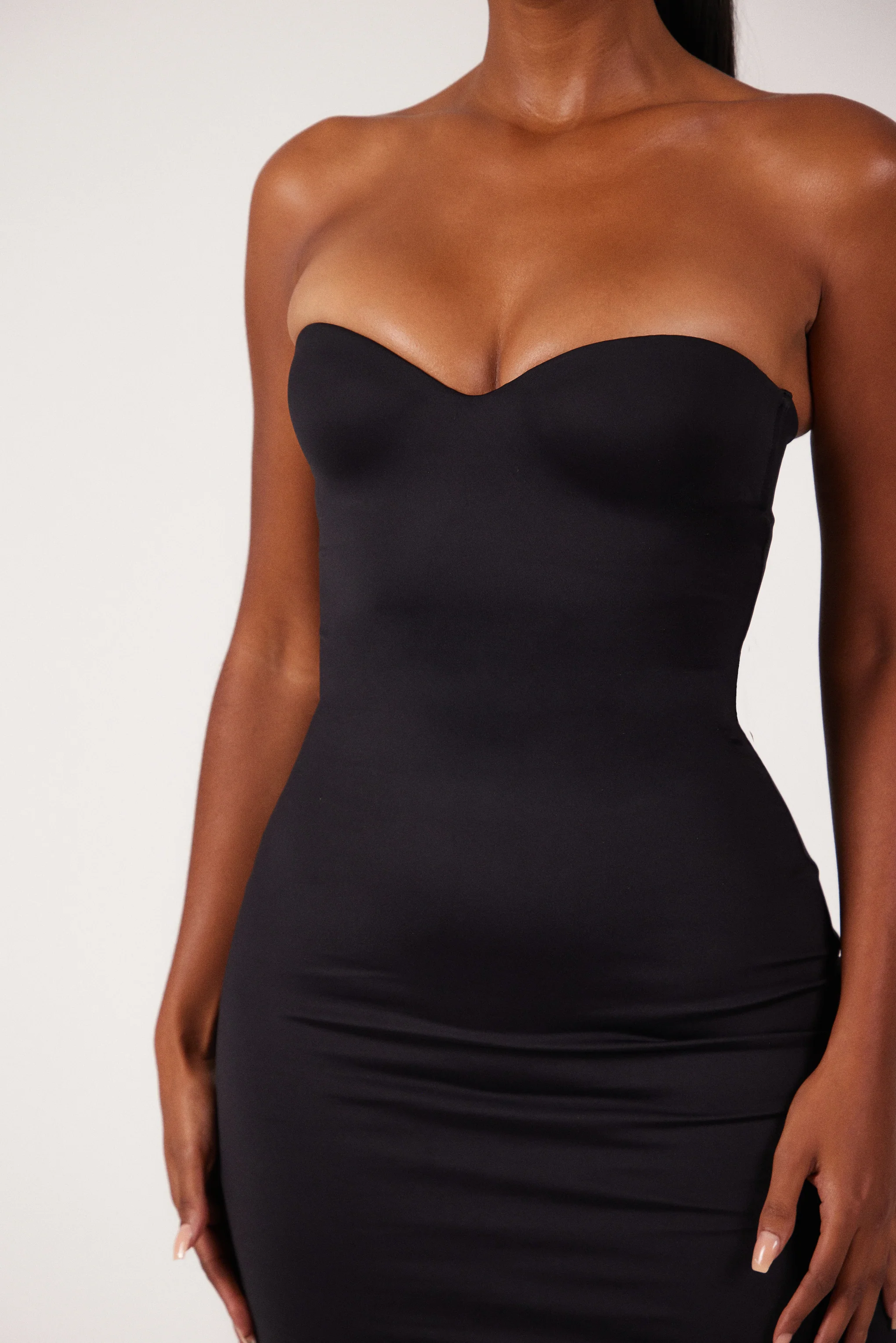 The Sculpt Midaxi in Black - Image 8