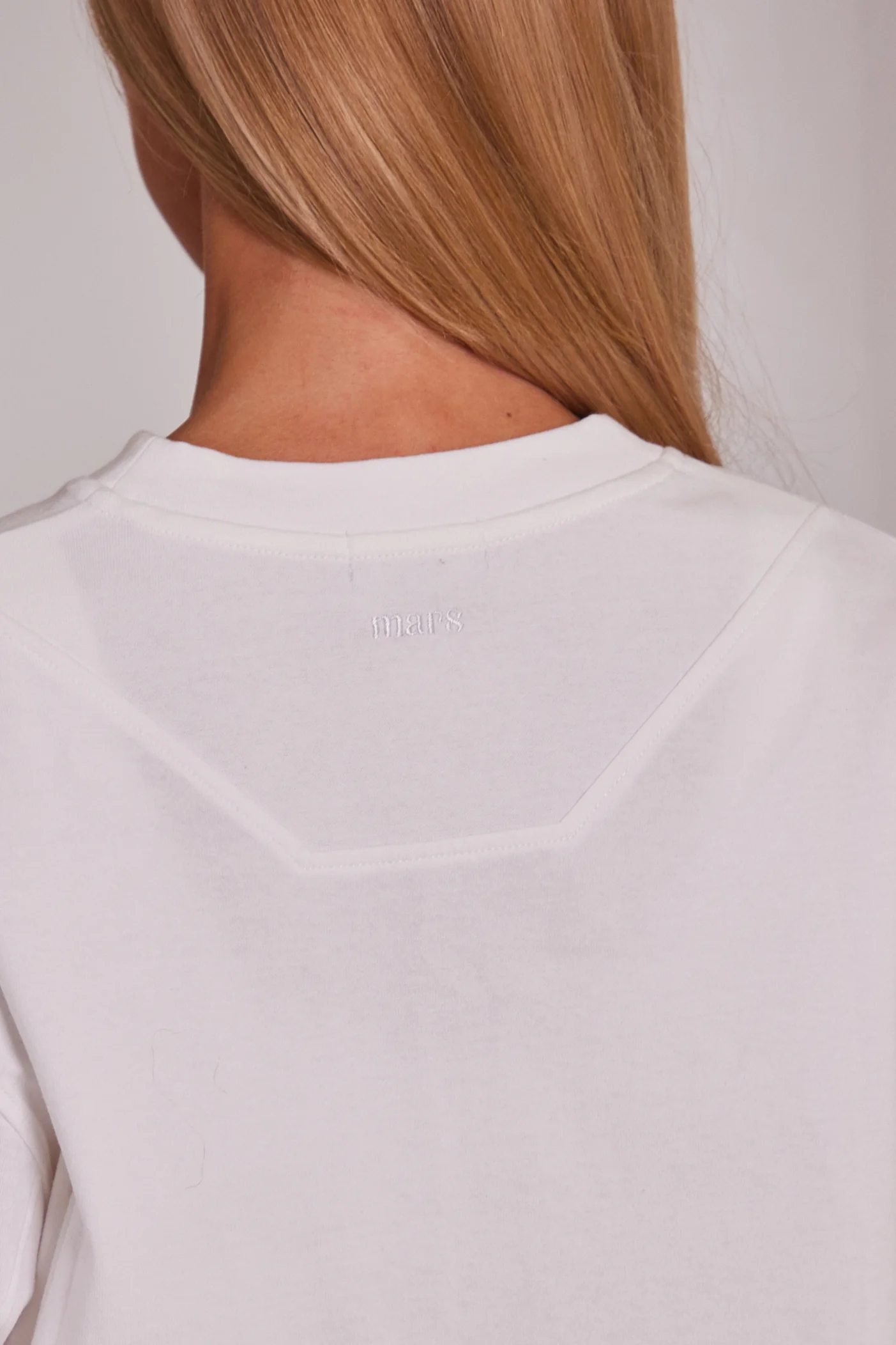 The Short Sleeve Oversized Tee in White - Image 2