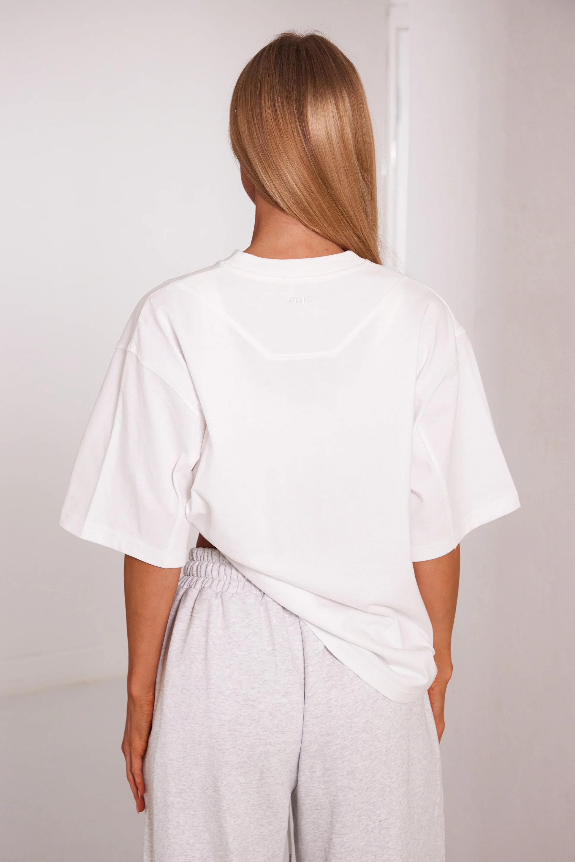 The Short Sleeve Oversized Tee in White - Image 3